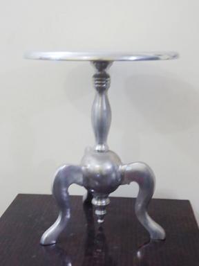 Manufacturers Exporters and Wholesale Suppliers of Round Metal Table Moradabad Uttar Pradesh